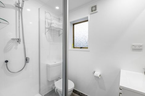 Photo of property in 2 Claude Road, Stanmore Bay, Whangaparaoa, 0932