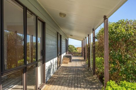 Photo of property in 9 Moana Street, Otaki Beach, Otaki, 5512