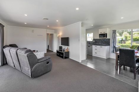 Photo of property in 1 Belton Place, Hikurangi, 0114