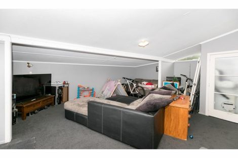 Photo of property in 24 Yvonne Street, Melville, Hamilton, 3206
