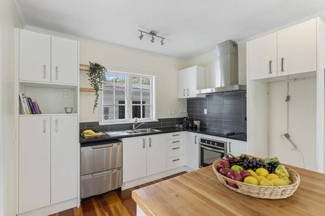 Photo of property in 36a Clayburn Road, Glen Eden, Auckland, 0602