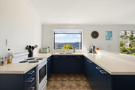 Photo of property in 10 Peter Button Place, Johnsonville, Wellington, 6037