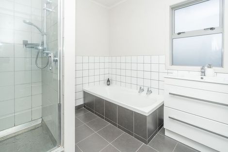 Photo of property in 3 Duncan Road, St Andrews, Hamilton, 3200