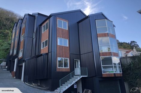 Photo of property in 14c Glenmore Street, Thorndon, Wellington, 6011