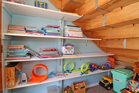 Photo of property in 18 Arthur Street, Holmes Hill, Oamaru, 9401