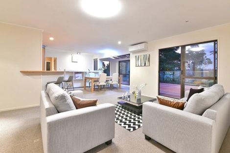Photo of property in 73 Arran Road, Browns Bay, Auckland, 0630