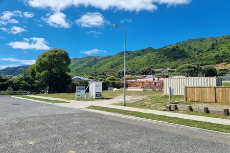 Photo of property in 49 Matenga Street, Waikanae, 5036