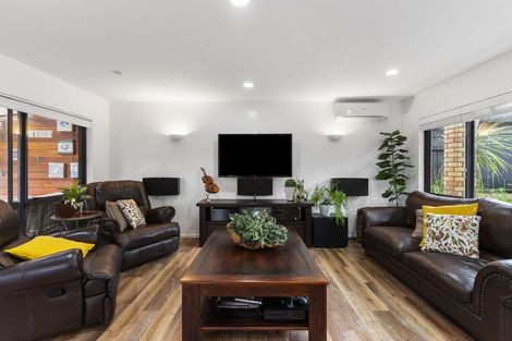 Photo of property in 2/19 Chiania Place, Somerville, Auckland, 2014