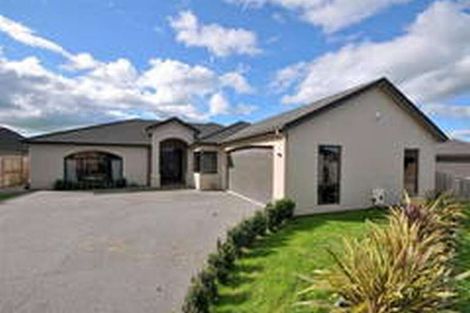 Photo of property in 17 Connor Court, Huntington, Hamilton, 3210