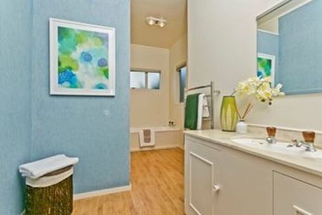 Photo of property in 129 Arran Road, Browns Bay, Auckland, 0630