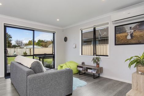 Photo of property in 22f Clive Road, Katikati, 3129