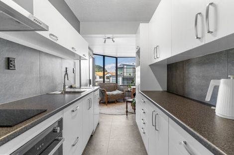 Photo of property in 40g Maunganui Road, Mount Maunganui, 3116