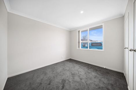 Photo of property in 4 Convair Crescent, Mangere, Auckland, 2022