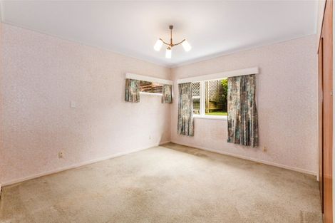 Photo of property in 1 Bede Grove, Tawa, Wellington, 5028