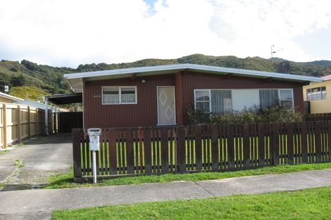 Photo of property in 255 Wellington Road, Wainuiomata, Lower Hutt, 5014