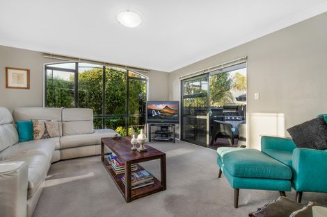 Photo of property in 59 Wairere Road, The Gardens, Auckland, 2105