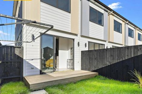 Photo of property in 2/103 Botany Road, Botany Downs, Auckland, 2010