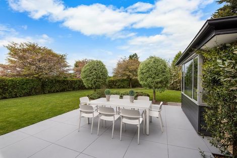 Photo of property in 100 Mcmahon Drive, Aidanfield, Christchurch, 8025