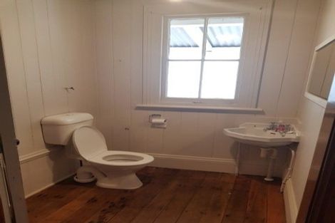 Photo of property in 46 Vivian Street, New Plymouth, 4310