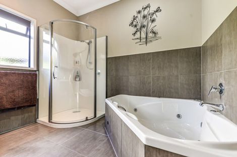 Photo of property in 1 Saxbys Road, Glenview, Hamilton, 3206