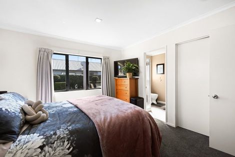 Photo of property in 28 Diomede Glade, Flagstaff, Hamilton, 3210