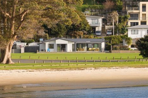 Photo of property in 26 Harbour View Road, Omokoroa, 3114