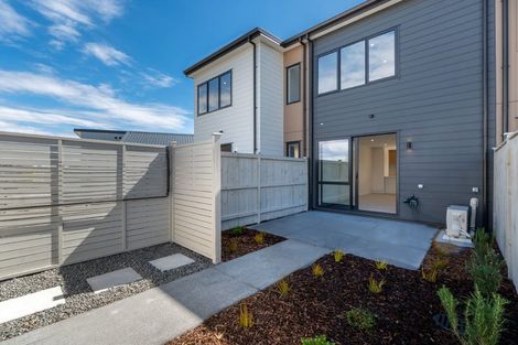 Photo of property in 112 Pepene Avenue, Takanini, Auckland, 2112
