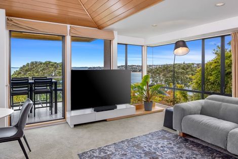 Photo of property in 1/19 Churchill Road, Murrays Bay, Auckland, 0630