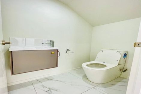 Photo of property in 28 Parahau Road, Papakura, 2110