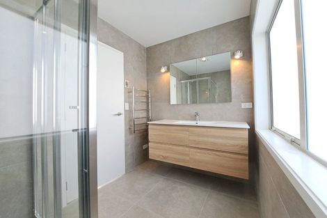 Photo of property in 37 Merriefield Avenue, Forrest Hill, Auckland, 0620