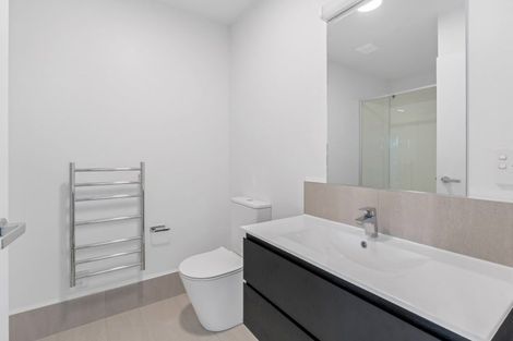 Photo of property in 24/11 Carlos Drive, Flat Bush, Auckland, 2016