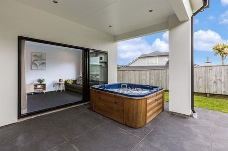 Photo of property in 68 Aotea Drive, Aotea, Porirua, 5024
