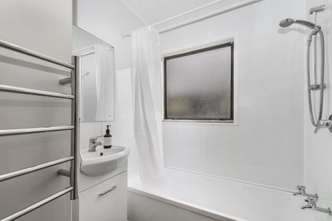 Photo of property in 50a Pohutukawa Drive, Owhata, Rotorua, 3010