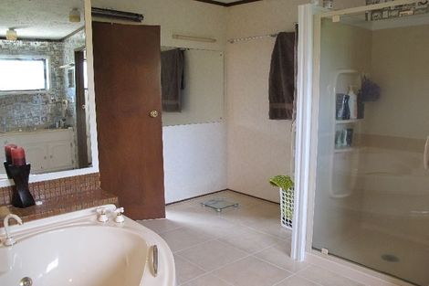 Photo of property in 113 Beach Road, Castor Bay, Auckland, 0620