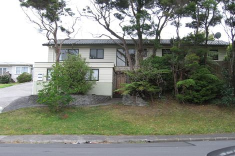 Photo of property in 2/31 Roberts Road, Glenfield, Auckland, 0629