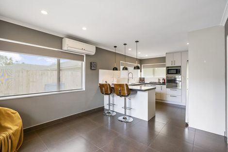 Photo of property in 3 Aztec Place, Conifer Grove, Takanini, 2112