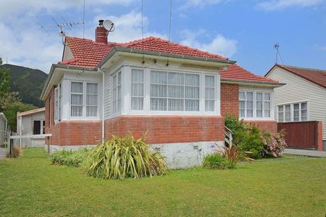 Photo of property in 9 Collett Street, Naenae, Lower Hutt, 5011