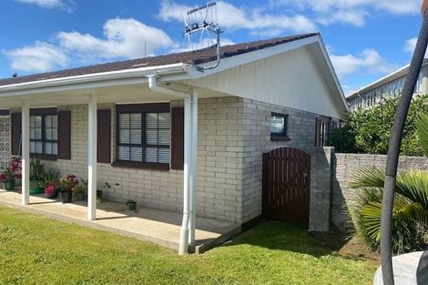Photo of property in 1/2 Wolfe Street, Regent, Whangarei, 0112