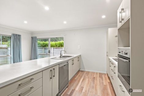 Photo of property in 73 Riverstone Drive, Riverstone Terraces, Upper Hutt, 5018