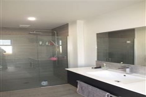 Photo of property in 11 Gosling Crescent, Halswell, Christchurch, 8025