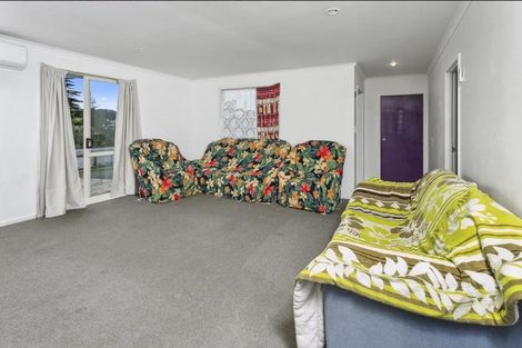 Photo of property in 17 Elan Place, Stanmore Bay, Whangaparaoa, 0932