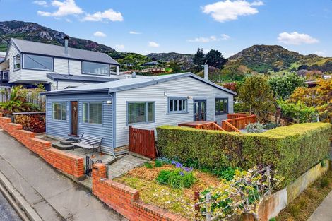 Photo of property in 10 Cornwall Road, Lyttelton, 8082