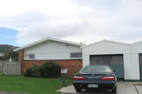 Photo of property in 3 Surrey Street, Tawa, Wellington, 5028