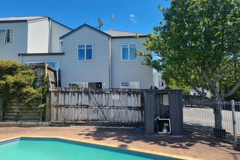 Photo of property in 14/30 John Jennings Drive, Oteha, Auckland, 0632