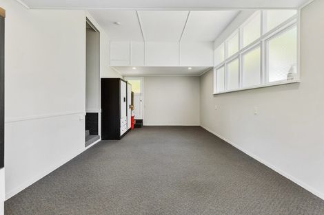 Photo of property in 11 Luke Place, Eastern Beach, Auckland, 2012