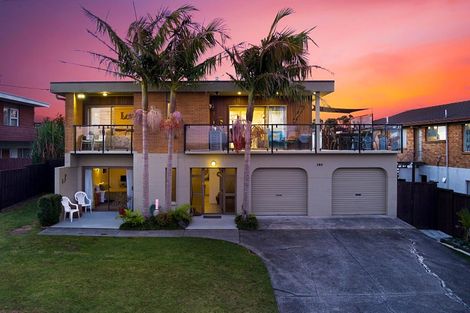 Photo of property in 180 Royal Road, Massey, Auckland, 0614