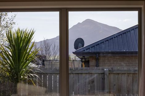 Photo of property in 4 Kingfisher Crescent, Albert Town, Wanaka, 9305