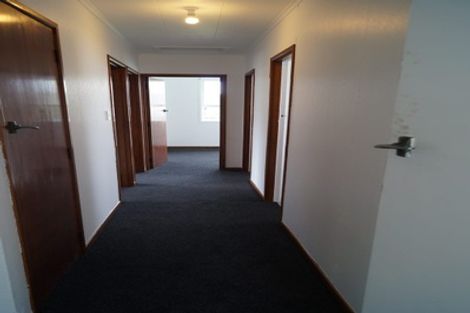 Photo of property in 4 Ashgrove Road, Mangere, Auckland, 2022