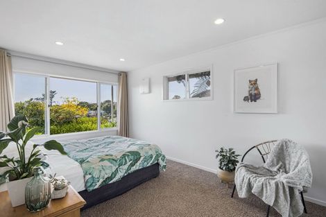 Photo of property in 47 Aotearoa Terrace, Murrays Bay, Auckland, 0630