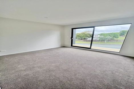 Photo of property in 1b Benchmark Drive, Massey, Auckland, 0614